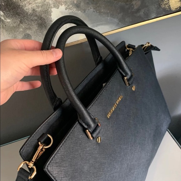 Michael Kors Selma handbag crossbody purse - Picture 3 of 5